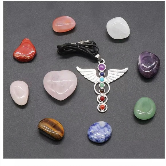 (Only 1 sets left)Crystal collection chakra stone set with necklace in abag+box - Picture 8 of 9